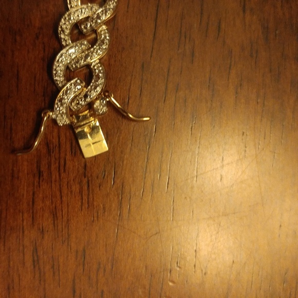 Elegant Silver Bracelet - Picture 6 of 6